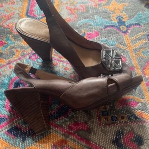EUC Vince Camuto Heels